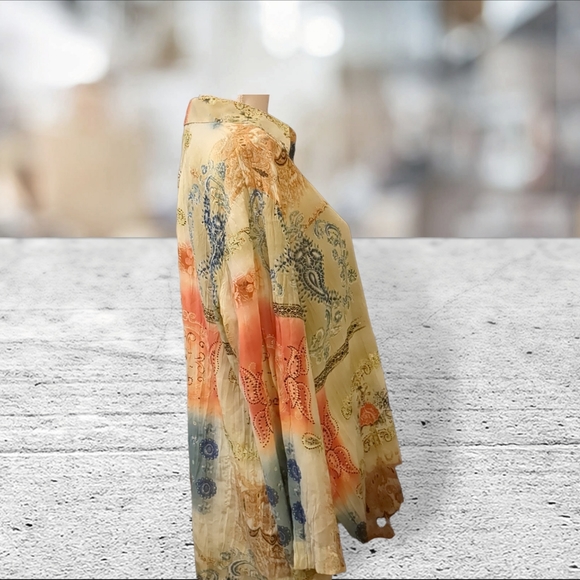 IOS gorgeous button down tunic size M - Picture 11 of 16